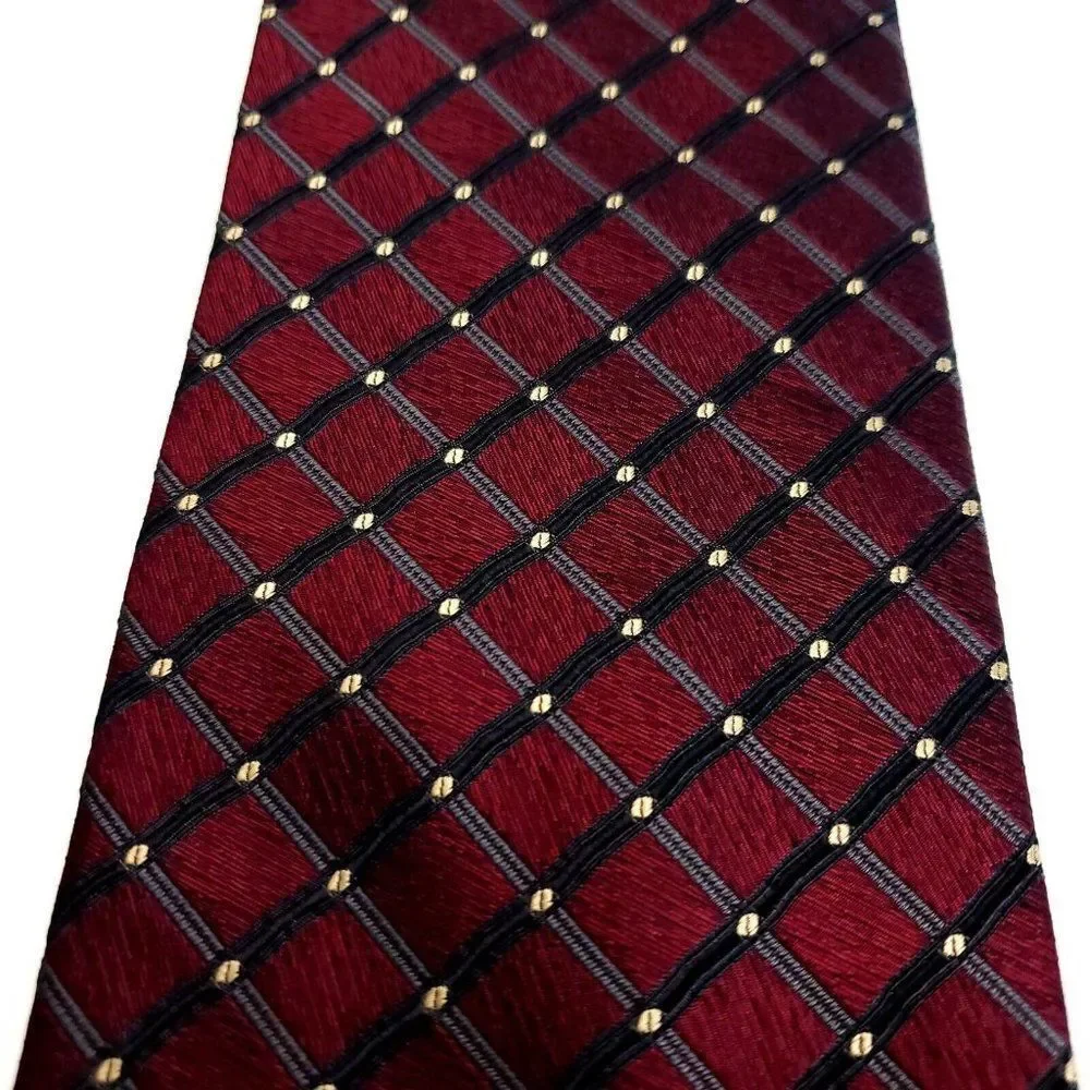 Classic Men's Burgundy Grid Silk Tie